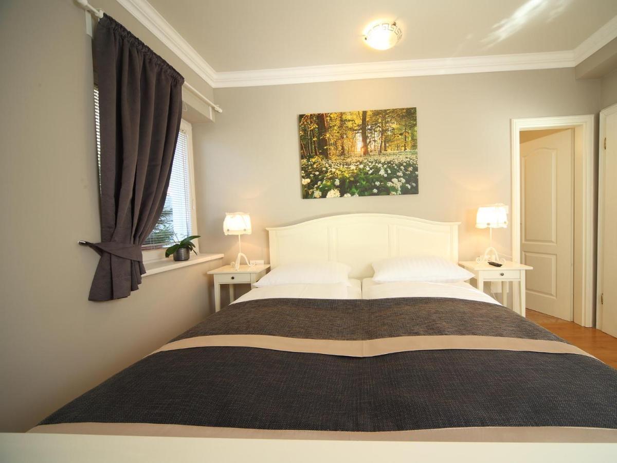 Vila Edelweiss Rooms&App קרנייסקה גורה מראה חיצוני תמונה